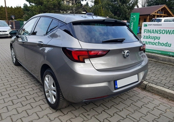 Opel Astra cena 47900 przebieg: 39999, rok produkcji 2017 z Czechowice-Dziedzice małe 137